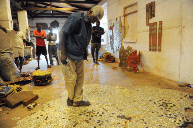El Anatsui at his Nsukka studio on August 8, 2013. Images: PIUS UTOMI EKPEI/AFP via Getty Images.