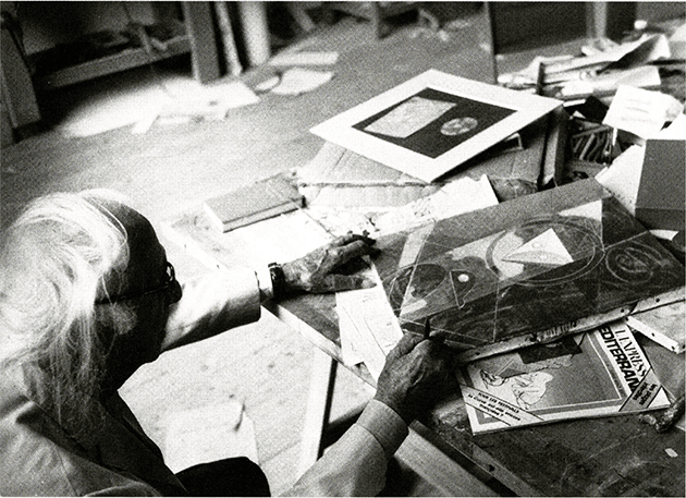 Max Ernst with Euklid, Seillans, July 1973. Courtesy of the estate of Peter Schamoni 