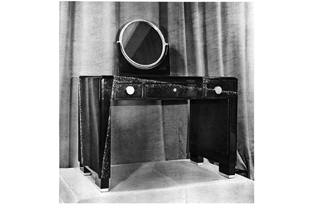 The present model coiffeuse presented at the 1927 Salon des artistes décorateurs. 